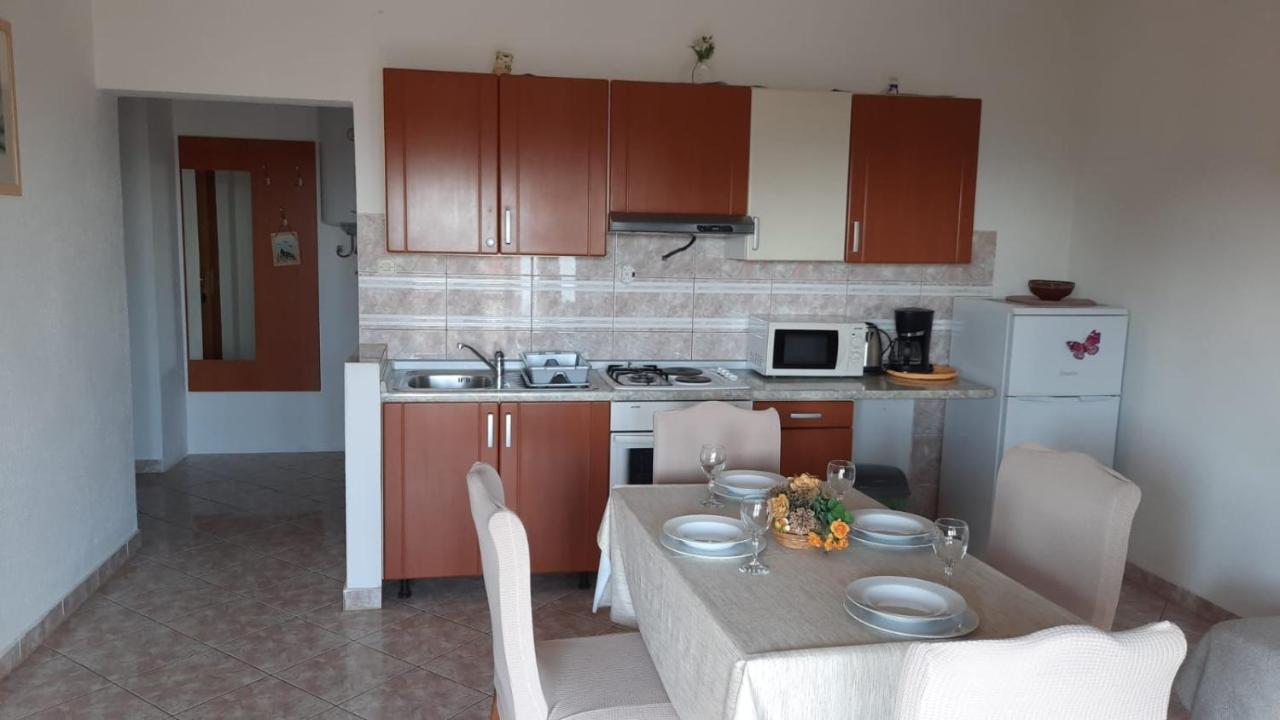 Apartmani Krpeta Pakoštane Exterior foto